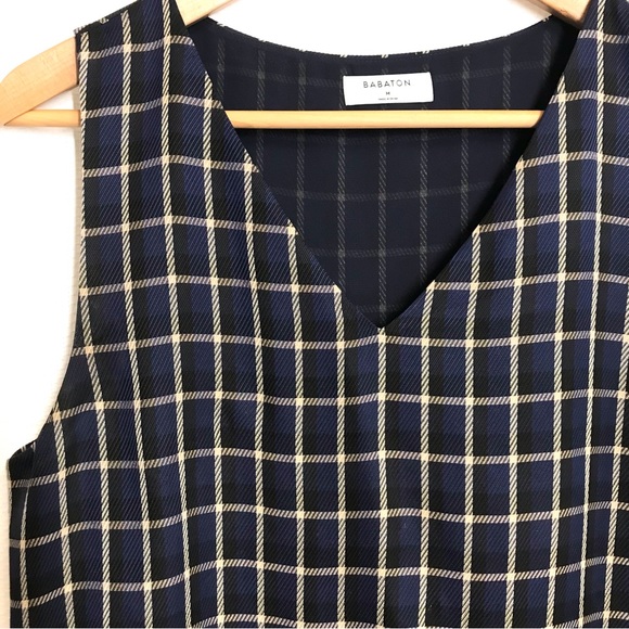 Aritzia - Babaton blouse - Picture 2 of 2